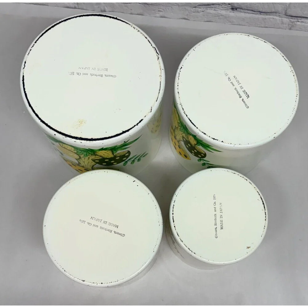 VTG Sears & Roebuck 1979 Merry Mushroom Canisters Set of 4 Nesting Lacquerware